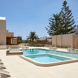 Apricus Hotel 4*