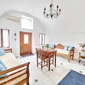 Karpimo Vineyard With Heated Pool Holiday home *
