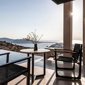 Apartahotel Nimbus Santorini 3*