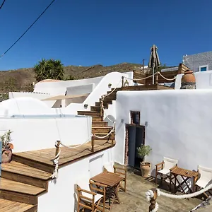 Gemini Caves Holiday home Oia (Santorini)