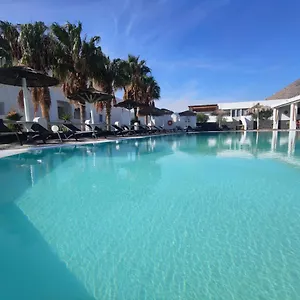 Armani Domek letniskowy Perissa (Santorini)