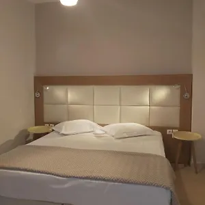 Roussa Center Villa *