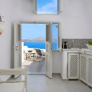 Amaya Castro Villa Caldera View-Outdoor Hot Tub Oia Santorini