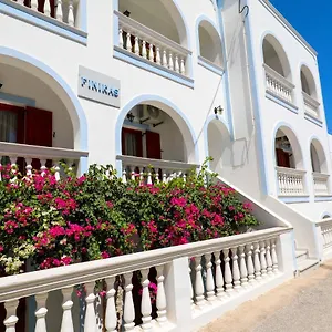 Finikas Santorini Hotel 3*