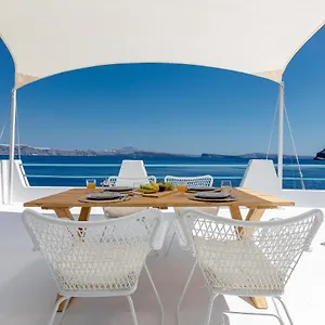 Petinos Traditional House * Thirasia