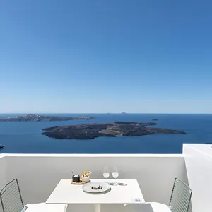 Akra & Hotel 3*