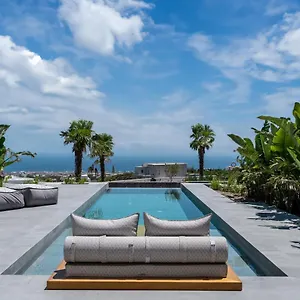 Villa Numa Santorini *