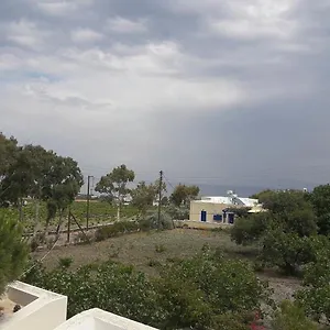 Cosy In Santorini
