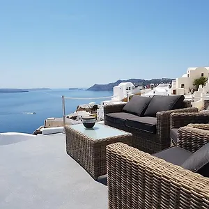 Aqua & Terra Traditional Cave Oia (Santorini)