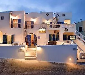 Summer Time Fira (Santorini)