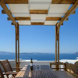 Ianthe & Aparthotel Oia (Santorini)