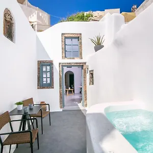 Demeter Cave House - Luxury Adults Only Cave House Villa Pyrgos Kallistis