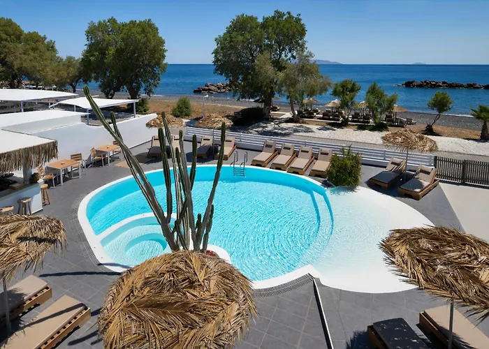 Nissia Beach Apartments & Suites Kamari  photo