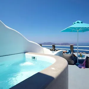 Adore Santorini Hotell 4*