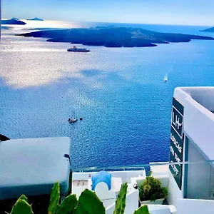 Loucas On The Cliff Hotel