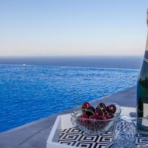 Daire Luna Rossa Santorini *