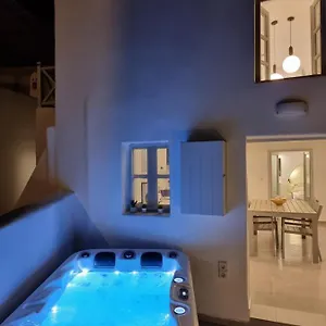 Nefeli Traditional Cave House