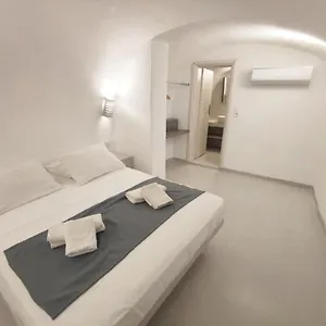 Bed & Breakfast Getaway - Economy Basement Fira (Santorini)