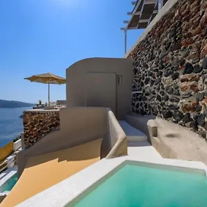 Beautiful Santorini 1 Bedroom Blissful Retreat Breathtaking Caldera Sea Views Outdoor Hot Tub *