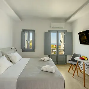 Nastram Oia (Santorini)