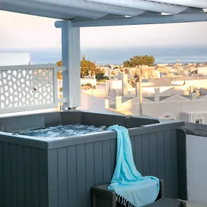 Apartment Shades Of White Emporio (Santorini)