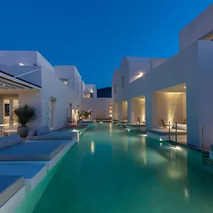 Viva Nove Kamari (Santorini)