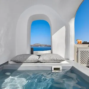 Amaya Sensational Villa Caldera View-Outdoor Hot Tub Oia Santorini Villa Tholos (Santorini)