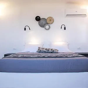Andreas Hospitality Fira (Santorini)