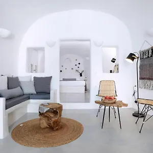 Villa W Deluxe 1 Bedroom Cave Outdoor Hot Tub Santorini