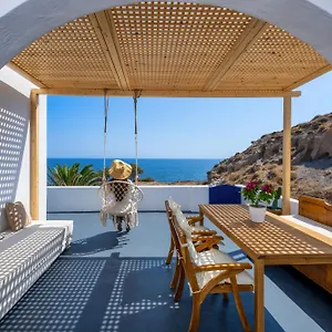 Holiday home Peaceful Seafront Retreat In Santorini -sonus Mare Vourvoulos