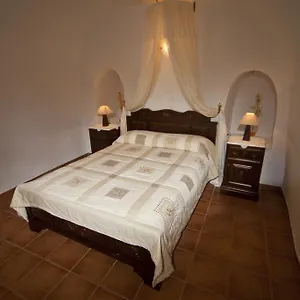 Cave 3* Oia (Santorini)