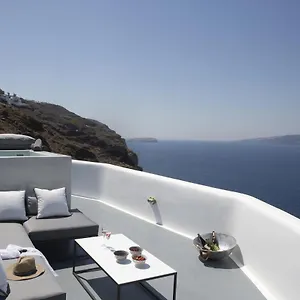 Akrotiri Cove Villa *