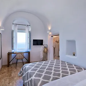 Villa Namaste By Oias Local Cavehouses