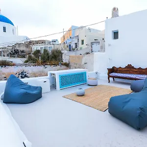Villa Kalamia Cave House *