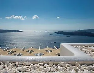Caldera's Lilium Fira (Santorini)
