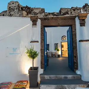 Castelia Akrotiri *