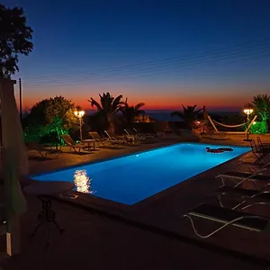 Ecoxenia Aparthotel Oia (Santorini)