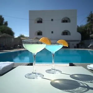 Marybill 4* Perissa (Santorini)