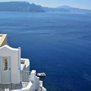 Hotel Oia Suites 3*
